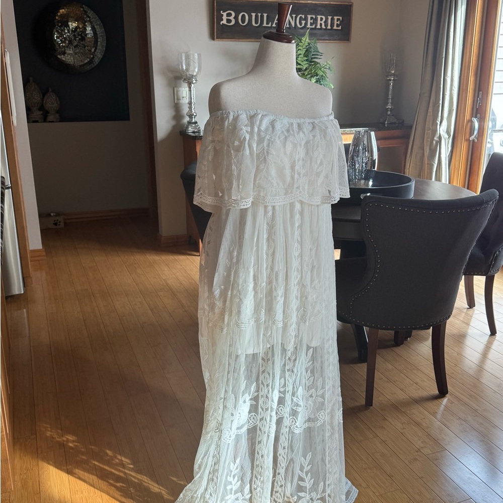 Elegant White Lace Off-Shoulder Dress